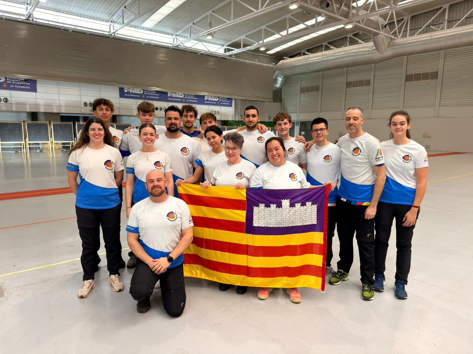 La Federació Balear de Tir amb Arc logra tres medallas por equipos y un récord de España Sub-18 en el Campeonato de España Absoluto en Sala